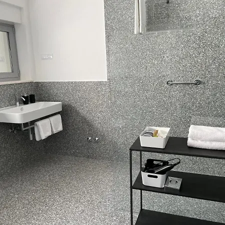 Buric House - M - 95m2 And 54 M2 Terrace Apartment *