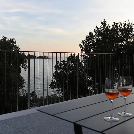 Buric House - M - 95m2 And 54 M2 Terrace * Rovigno